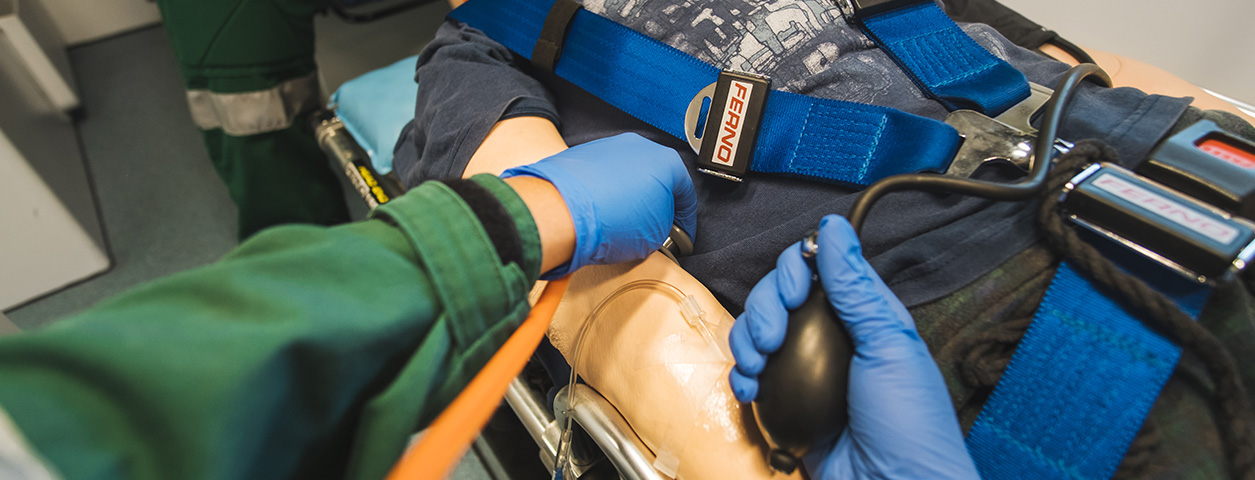 Bachelor Of Paramedicine (Honours) | ACU Courses