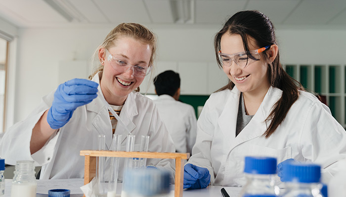 ACU | Become A Biomedical Scientist – Study Biomedical Science